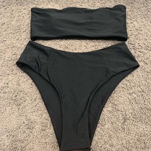 SHEIN Swim - Black high waisted Bikini - Large SHEIN Swim - Black high waisted Bikini - Large